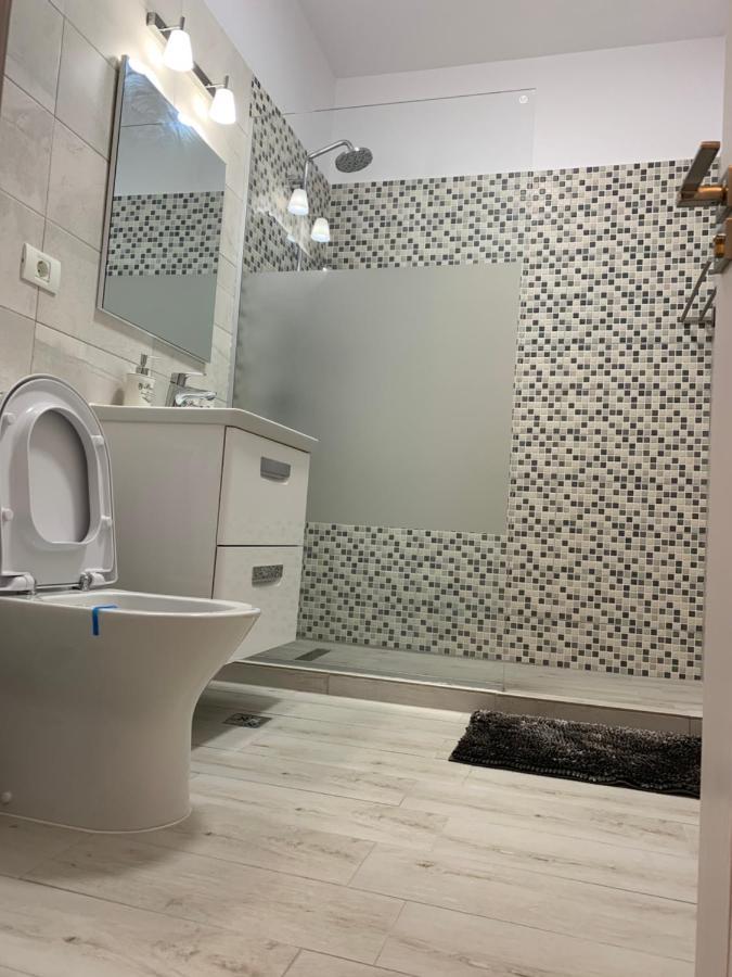 Sunrise Holiday Apartment - Mamaia Nord Năvodari Exteriör bild
